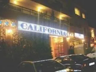 酒店 California 地拉那